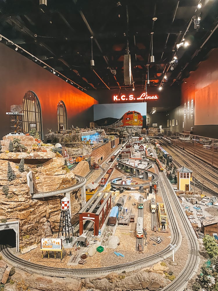 Best Things to Do in Kansas City, Missouri - Union Station - Travel by Brit