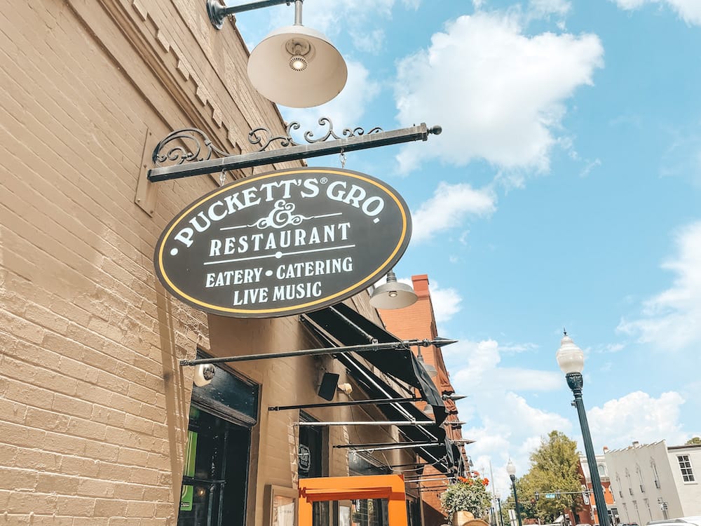 Puckett's Grocery and Restaurant