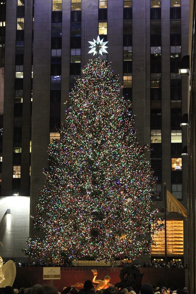 Christmas in Cities in the US | 14 Festive Ways to Celebrate - Travel ...